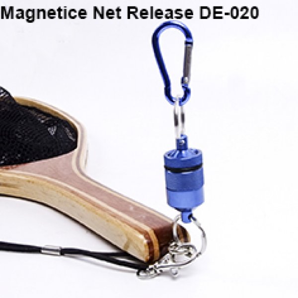 Magnetic net release DE-020